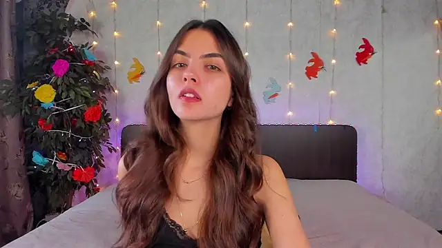 Milana Crystal  online show from April 8, 7:19 am