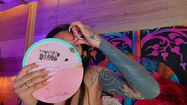 Snapshot of Cori_Paige chatting on February 8, 4:38 am Cori Paige online show from February 8, 4:38 am