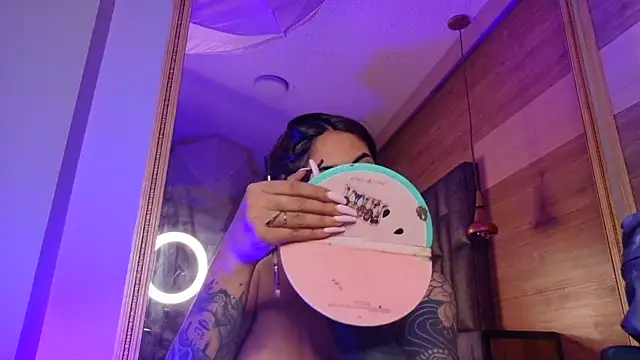 Snapshot of Cori_Paige chatting on February 9, 10:36 pm Cori Paige online show from February 9, 10:36 pm