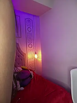 Snapshot of Cori_Paige chatting on February 14, 4:42 am Cori Paige online show from February 14, 4:42 am