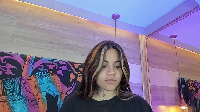 Cori Paige online show from May 8, 4:07 am