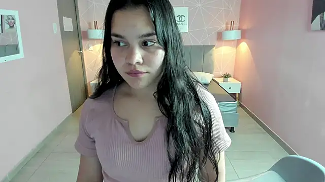 Snapshot of zara__sweet chatting on January 2, 12:13 pm zara sweet online show from January 2, 12:13 pm