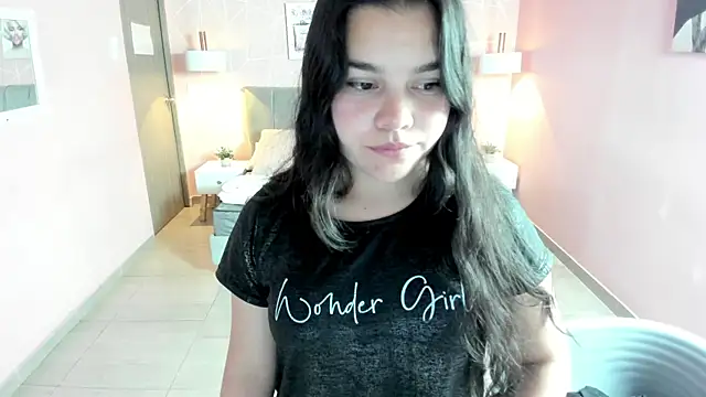 Snapshot of zara__sweet chatting on January 27, 1:19 pm zara sweet online show from January 27, 1:19 pm