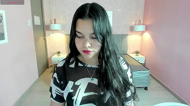 Snapshot of zara__sweet chatting on February 8, 12:06 pm zara sweet online show from February 8, 12:06 pm