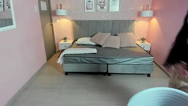 Snapshot of zara__sweet chatting on February 10, 12:39 pm zara sweet online show from February 10, 12:39 pm