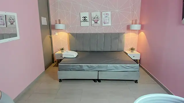 Snapshot of zara__sweet chatting on February 19, 12:44 pm zara sweet online show from February 19, 12:44 pm