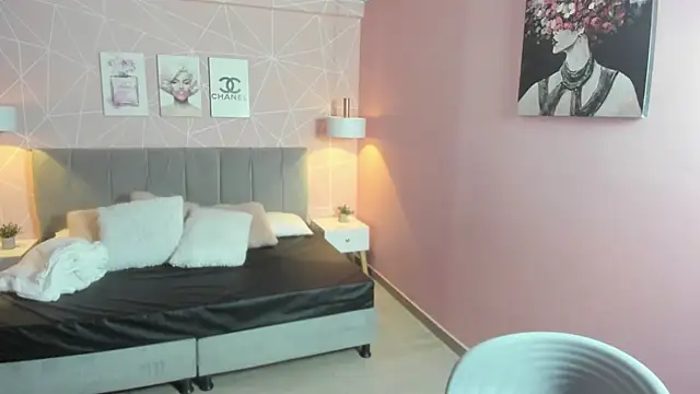 Snapshot of zara__sweet chatting on April 20, 1:03 pm zara sweet online show from April 20, 1:03 pm