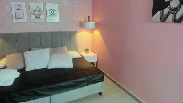 Snapshot of zara__sweet chatting on May 8, 2:00 pm zara sweet online show from May 8, 2:00 pm