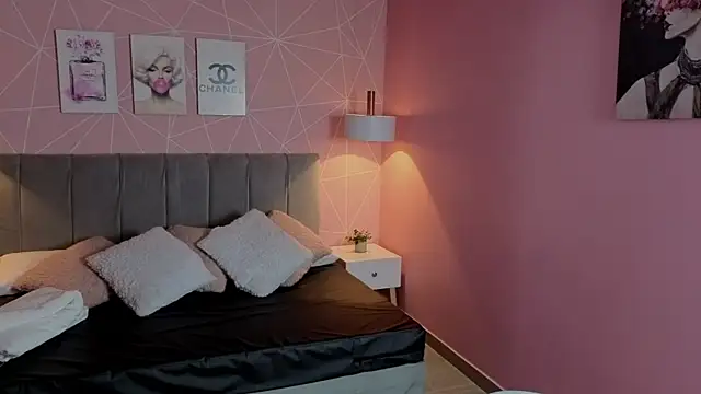 Snapshot of zara__sweet chatting on May 15, 3:41 pm zara sweet online show from May 15, 3:41 pm