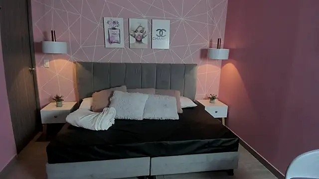 Snapshot of zara__sweet chatting on May 28, 3:09 pm zara sweet online show from May 28, 3:09 pm