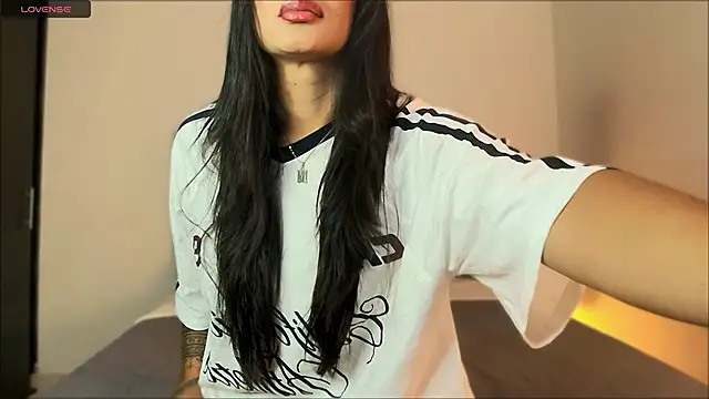 Dannawells online show from November 29, 7:50 pm