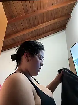 Kylie2211 online show from September 10, 4:29 pm