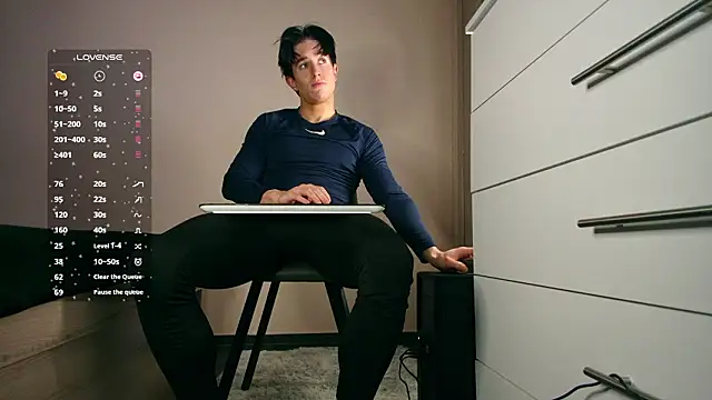 ChristianLevine  online show from March 24, 7:35 am