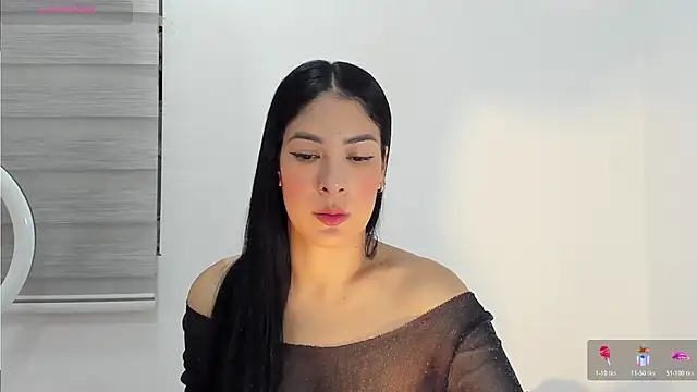 bella hadid1  online show from November 12, 5:30 am