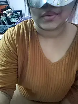 Horny cougar online show from February 8, 6:00 pm