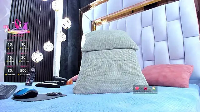 SarayRoyse online show from March 10, 7:52 pm