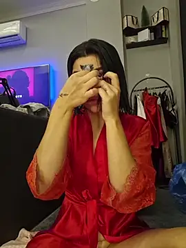 Snapshot of Esmertarcinim chatting on February 6, 4:10 pm Esmertarcinim online show from February 6, 4:10 pm