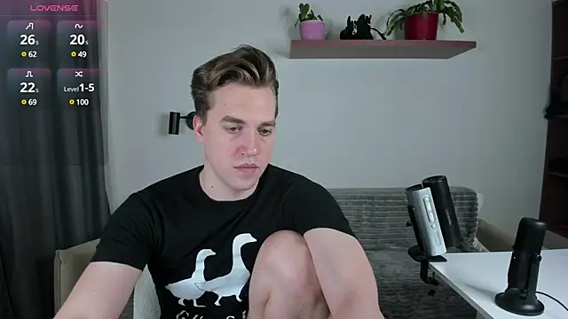 AustinButler online show from December 14, 7:46 pm