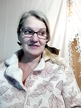 Snapshot of irinamaux chatting on January 24, 6:14 am irinamaux online show from January 24, 6:14 am