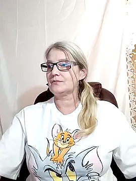 Snapshot of irinamaux chatting on January 25, 4:03 pm irinamaux online show from January 25, 4:03 pm