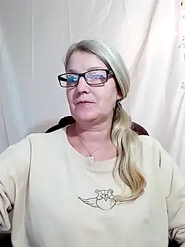 Snapshot of irinamaux chatting on January 26, 1:31 am irinamaux online show from January 26, 1:31 am