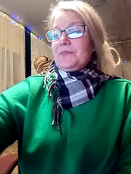 Snapshot of irinamaux chatting on February 2, 5:48 pm irinamaux online show from February 2, 5:48 pm