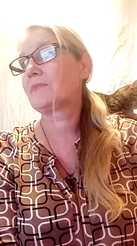 Snapshot of irinamaux chatting on February 4, 2:53 pm irinamaux online show from February 4, 2:53 pm