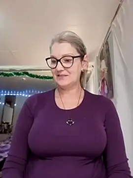 irinamaux online show from November 27, 6:26 am