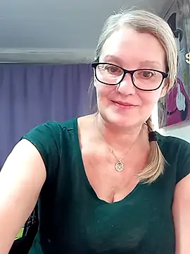 irinamaux online show from March 4, 9:48 am