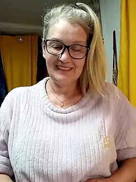 irinamaux online show from March 27, 10:31 pm