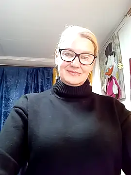 irinamaux online show from April 1, 5:19 am