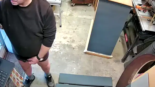 Snapshot of johnjay00 chatting on March 8, 9:57 am johnjay00 online show from March 8, 9:57 am