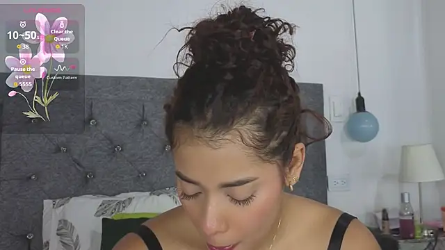 Meghan taylor   online show from February 14, 10:17 pm