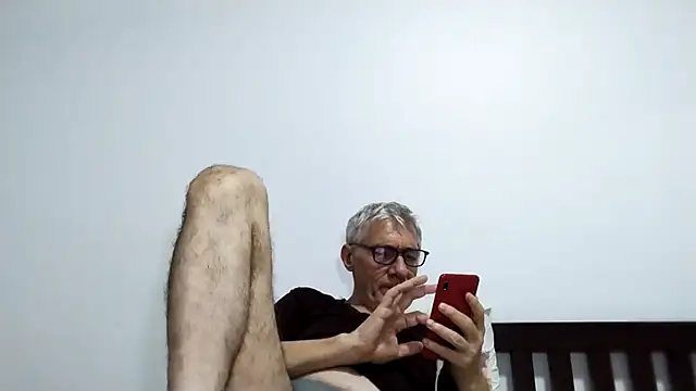 BIGUNCUTHARDCOCK online show from February 11, 2:00 pm