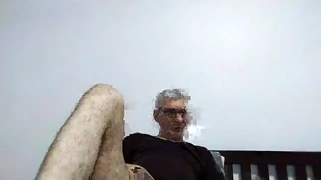 BIGUNCUTHARDCOCK online show from March 6, 1:40 pm