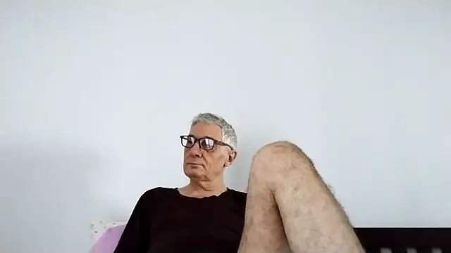 Snapshot of BIGUNCUTHARDCOCK chatting on May 3, 12:16 am BIGUNCUTHARDCOCK online show from May 3, 12:16 am