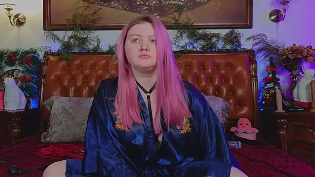 Snapshot of Unholy_Lady chatting on December 22, 6:17 am Unholy Lady online show from December 22, 6:17 am