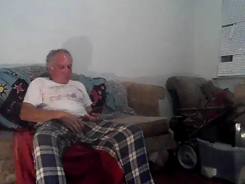 Snapshot of XXCUTHULU23 chatting on October 10, 6:34 am XXCUTHULU23 online show from October 10, 6:34 am