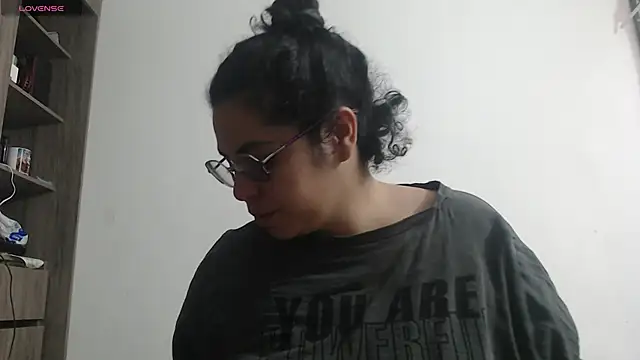 Snapshot of Anne_purple chatting on November 14, 3:00 pm Anne purple online show from November 14, 3:00 pm