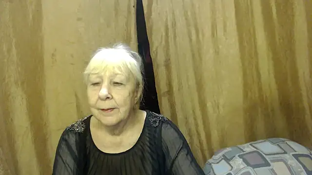 Snapshot of _Estelitta_5 chatting on December 20, 10:00 pm  Estelitta 5 online show from December 20, 10:00 pm
