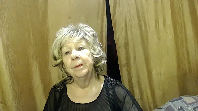 Snapshot of _Estelitta_5 chatting on December 23, 11:17 pm  Estelitta 5 online show from December 23, 11:17 pm