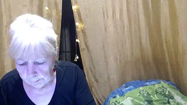 Snapshot of _Estelitta_5 chatting on January 18, 6:53 pm  Estelitta 5 online show from January 18, 6:53 pm