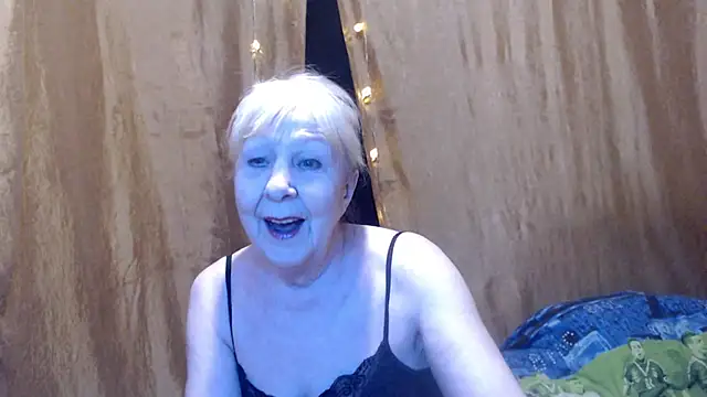 Snapshot of _Estelitta_5 chatting on January 23, 10:11 pm  Estelitta 5 online show from January 23, 10:11 pm