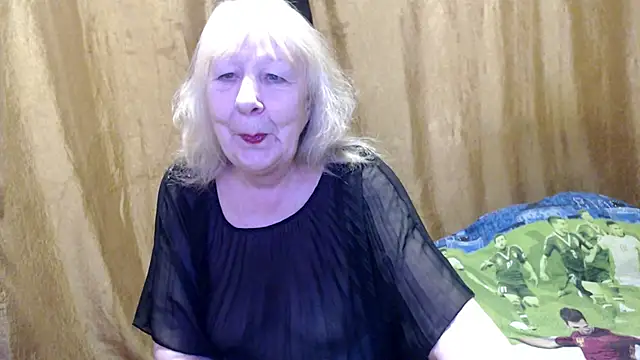Snapshot of _Estelitta_5 chatting on February 7, 2:04 pm  Estelitta 5 online show from February 7, 2:04 pm