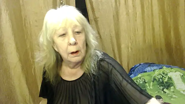 Snapshot of _Estelitta_5 chatting on February 7, 6:13 pm  Estelitta 5 online show from February 7, 6:13 pm