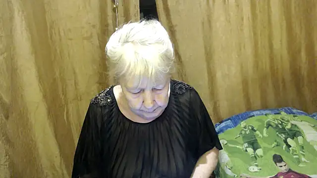 Snapshot of _Estelitta_5 chatting on February 8, 7:37 am  Estelitta 5 online show from February 8, 7:37 am