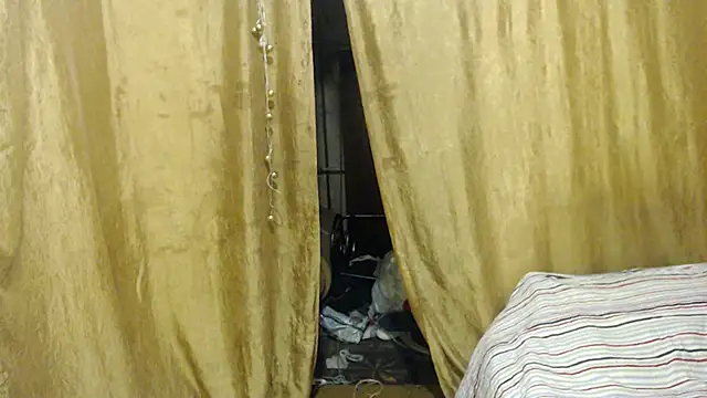 Snapshot of _Estelitta_5 chatting on February 15, 6:55 pm  Estelitta 5 online show from February 15, 6:55 pm