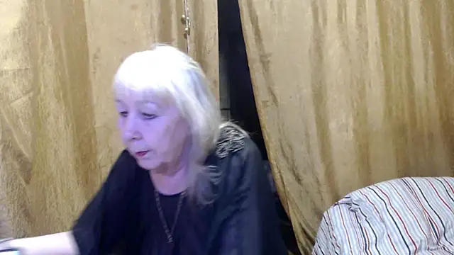 Snapshot of _Estelitta_5 chatting on February 21, 6:04 pm  Estelitta 5 online show from February 21, 6:04 pm