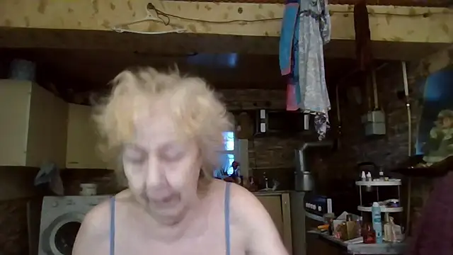 Snapshot of _Estelitta_5 chatting on December 21, 11:06 am Estelitta 5 online show from December 21, 11:06 am