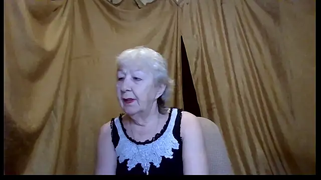 Snapshot of _Estelitta_5 chatting on February 15, 8:02 am Estelitta 5 online show from February 15, 8:02 am
